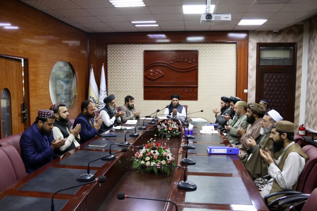 د استخباراتو لوی ریاست ته د ۱۰۰ جریبه ځمکې د لېږد په اړه غونډه دائره شوه