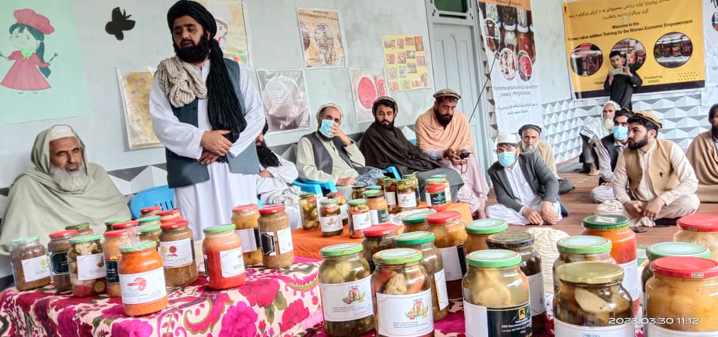 د ننګرهار بټي کوټ کې پر ۱۴۰ کروندګرو کورنيو نغدې مرستې ووېشل شول