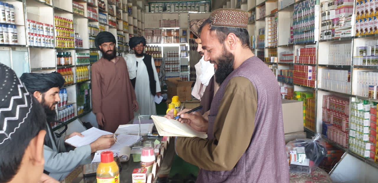 د هلمند ګرشک کې د نباتي او حیواني درمل پلورنځیو د معیاري کولو په موخه څارنه او ارزونه ترسره شوه