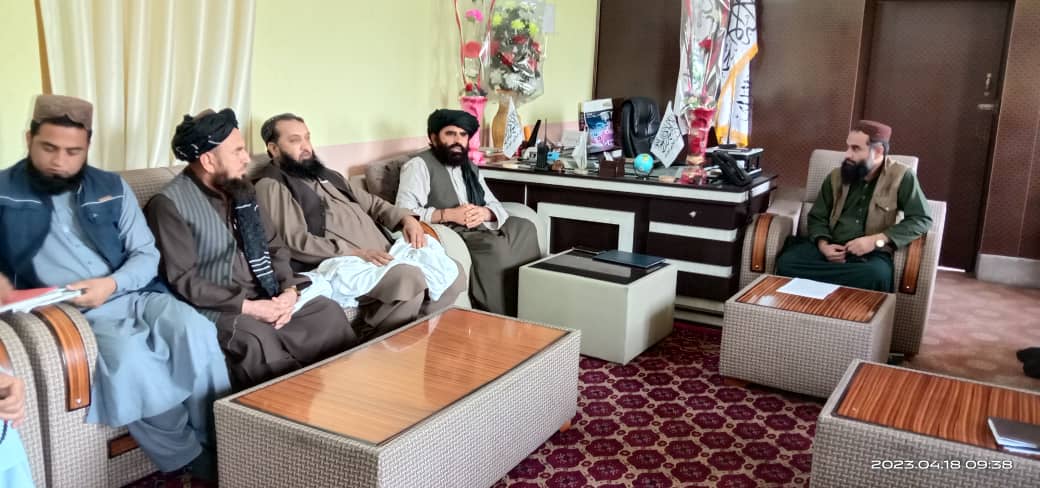 د ننګرهار ولایت د فرمانونو او حکمونو د تعقیب او نظارت ریاست له رییس سره د همغږۍ ناسته ترسره شوه  