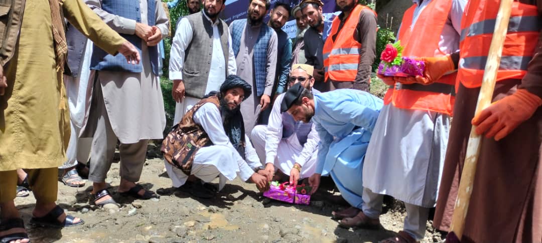 د ننګرهار چپرهار کې د يو کانال او سربند جوړولو چارې پیل شوې