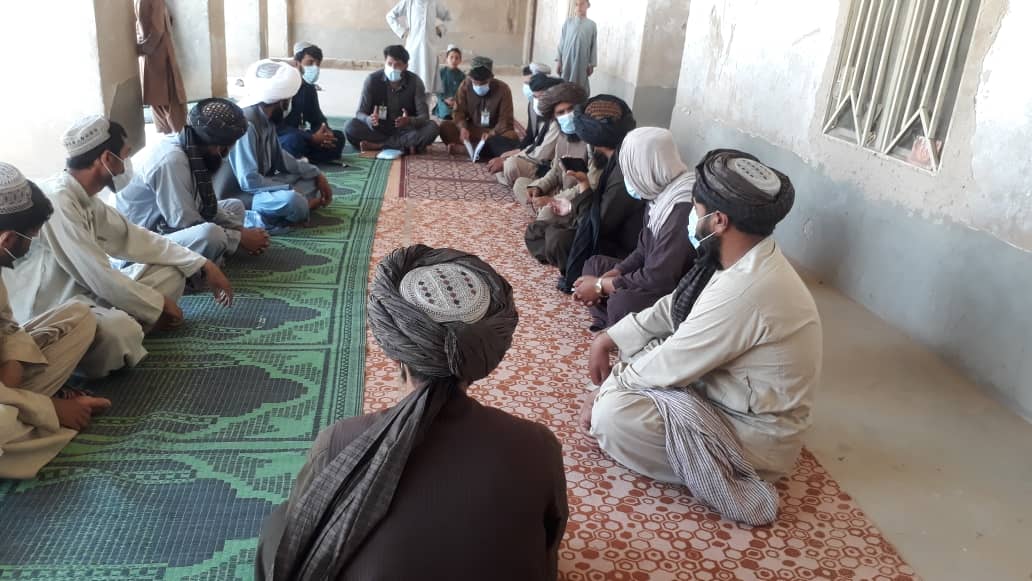 د هلمند سنګین کې ٢٠٠ بې سرپرسته کورنیو ته د چرګانو کوچني فارمونه جوړېږي