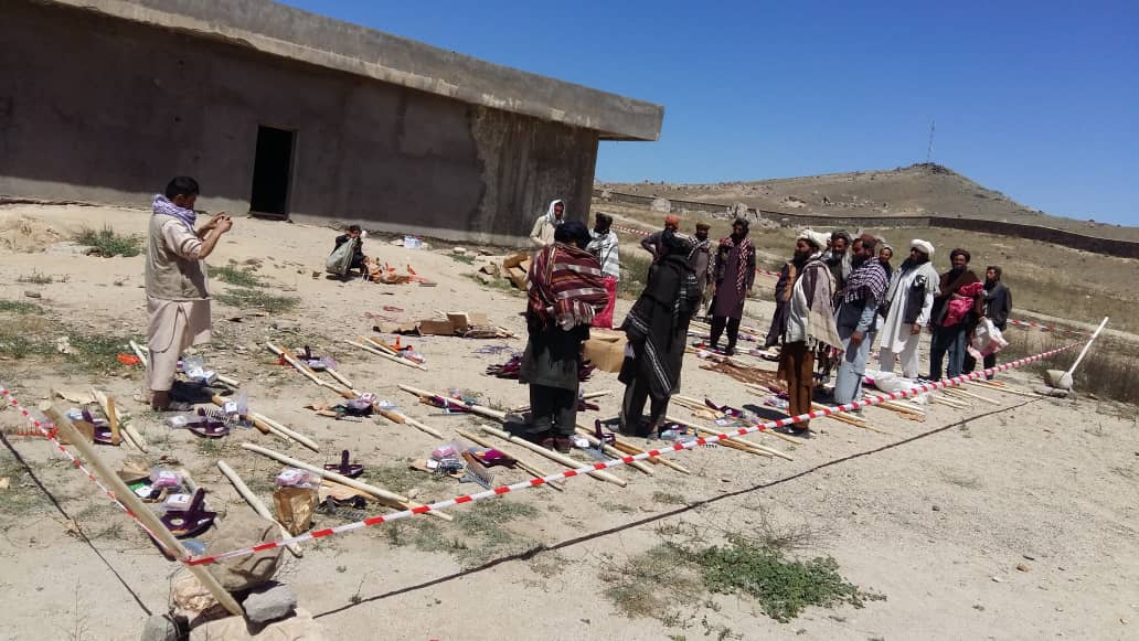 غزني کې پر ٥٥٨ بزګرانو د سبو تخمونه او کرنیزې کڅوړې ووېشل شول