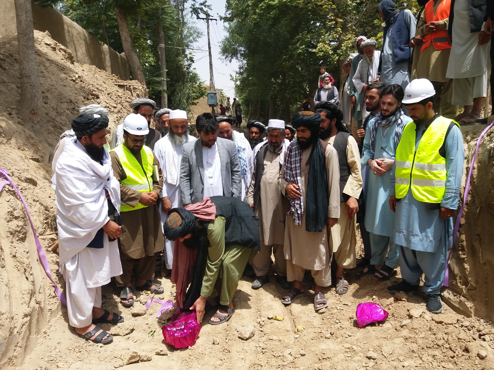 افتتاح و بهره‌برداری از یک کانال آبیاری در ولایت بلخ