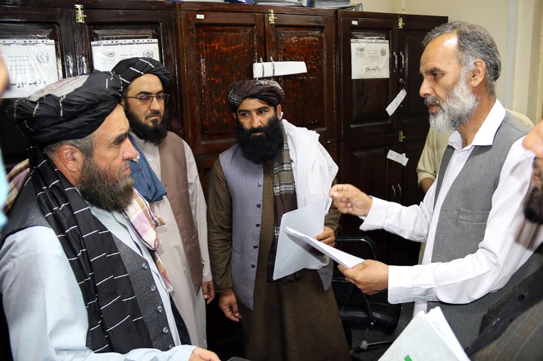 د ځمکو ادارې لوی رییس تخنیکي آرشیف څخه لیدنه وکړه