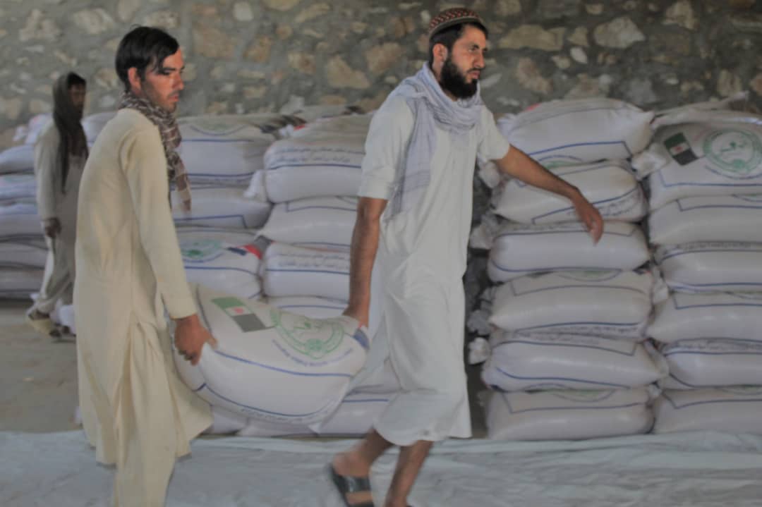 د ننګرهار کانال کې ۲۵۵ کسانو ته د غنمو په بدل کې د کار زمینه برابره شوې