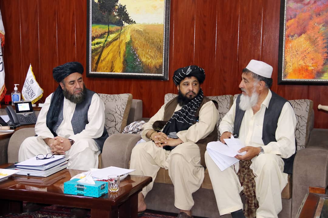 د کرنې وزارت او کابل ښاروالۍ ترمنځ د همکاریو د هوکړه لیک وروستي کولو په موخه غونډه دائره شوه