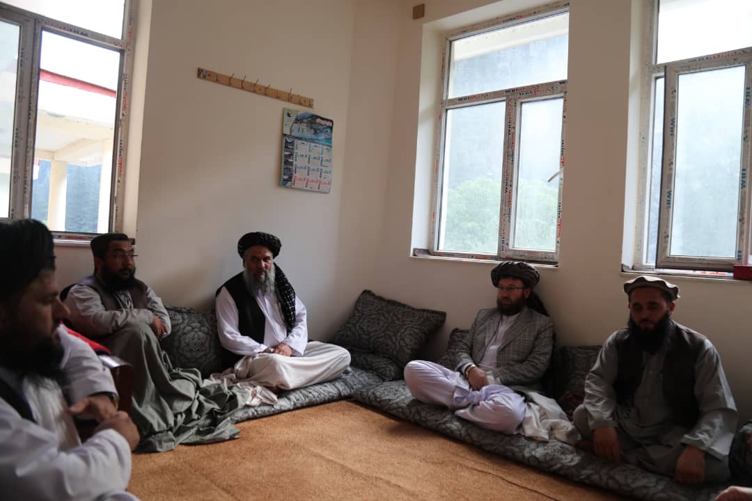 د کرنې وزیر د نورستان له والي سره وکتل