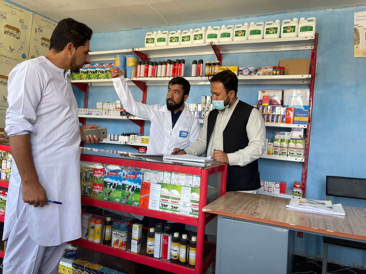 افتتاح یک باب کلینیک صحت حیوانی  در قریه چکری ولسوالی خاک جبار کابل