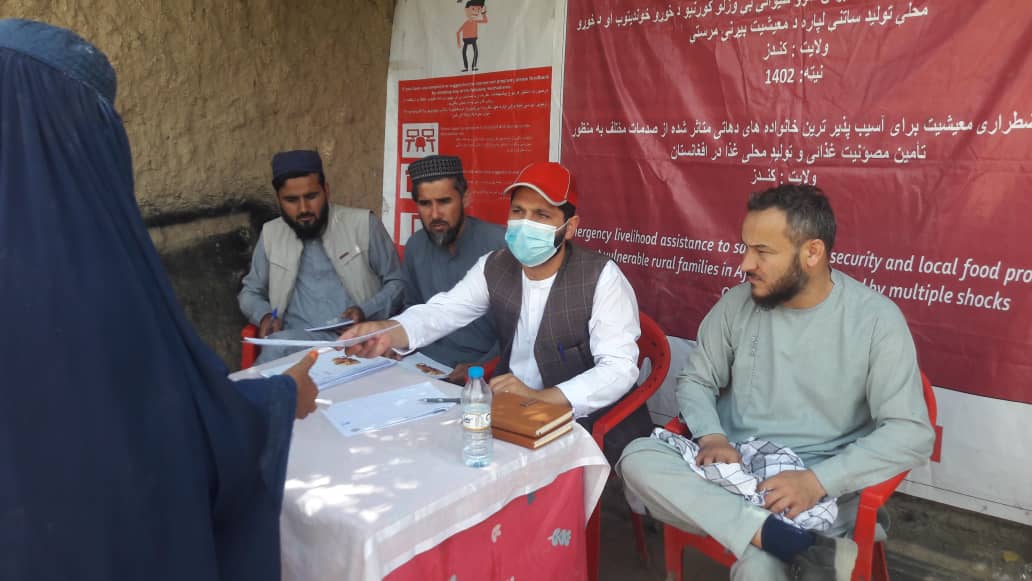 توزیع ماشین خشک کننده محصولات زراعتی  به ۹۲ تن در ولسوالی آقتاش و گلتیپه ولایت کندز