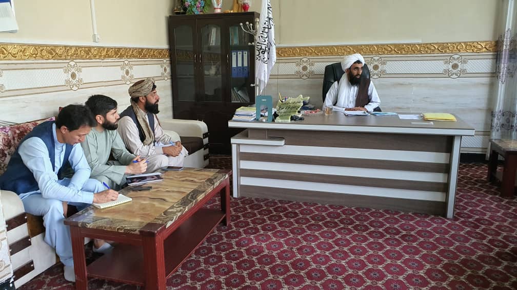 د هلمند دکرنې رییس د ملګرو ملتونو چارواکو سره وکتل