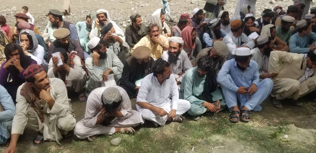 خوست کې له یوشمېر کروندګرو سره مرستې وشوې