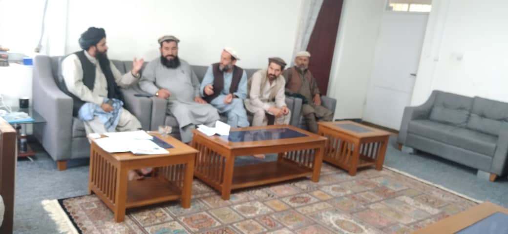 دیدار رییس زراعت کاپیسا با  شماری از بزرگان قومی ولسوالی الهسای ولایت کاپیسا