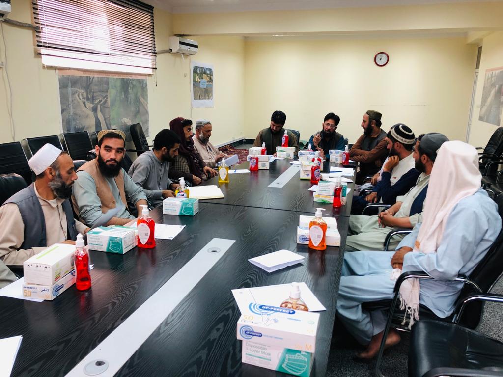 توزیع وسایل محافظوی برای کارمندان صحت حیوانی ولایت کابل