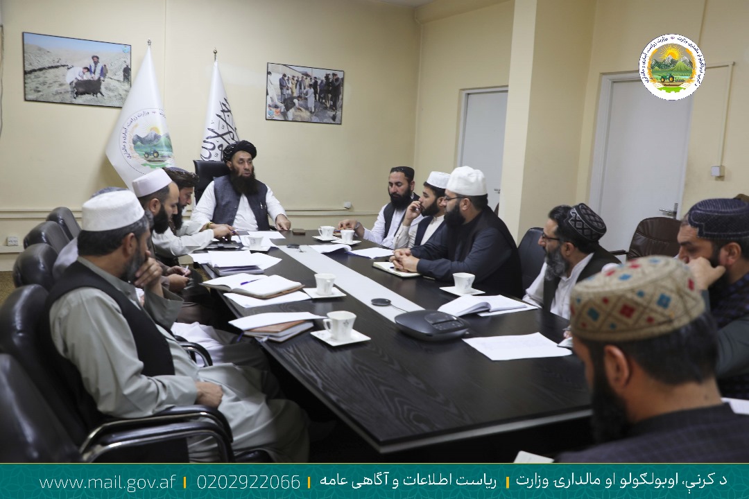 د کرنیزو محصولاتو د لېږد رالېږد د ستونزو د حل په موخه غونډه دائره شوه