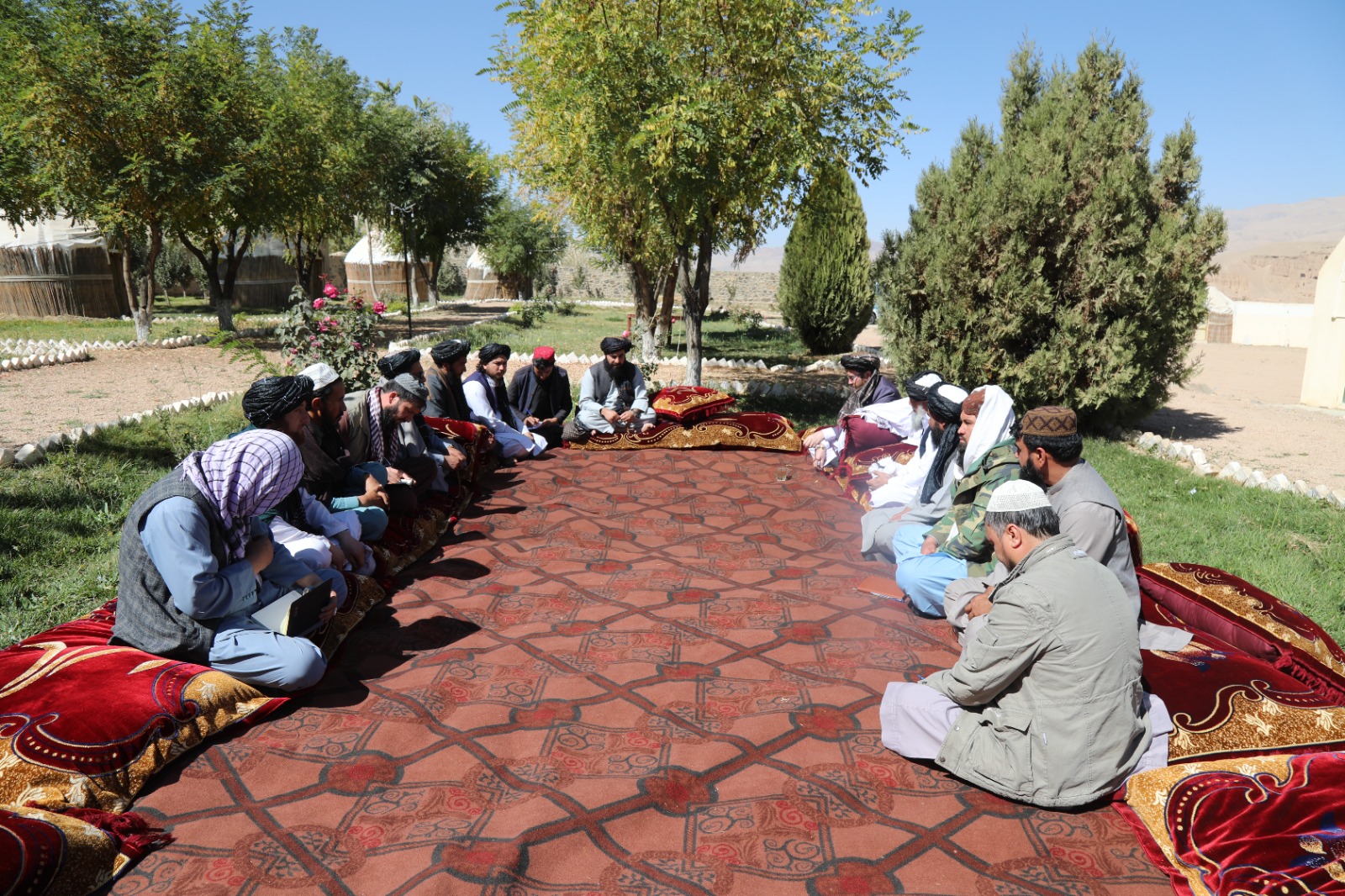 ملاقات وزیر زراعت با والی و اعضای هئیت جلوگیری از غصب ولایت بامیان 