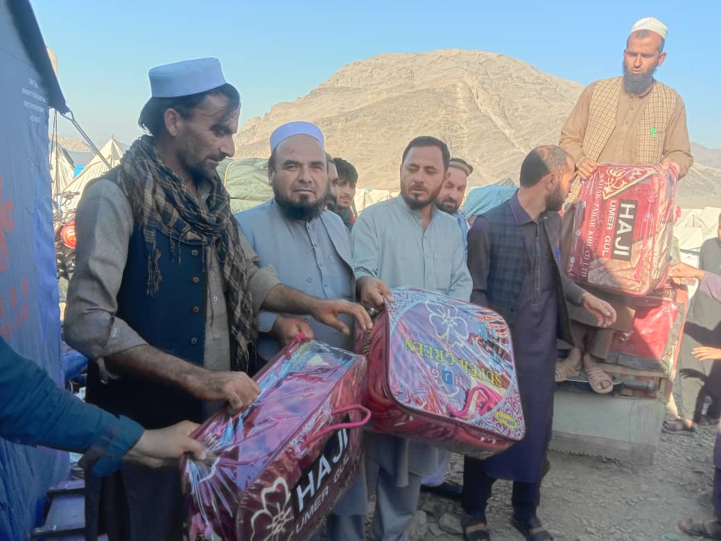 راستنېدونکو کورنیو سره د مرستې په پارهڅې؛ ۳۰۰ کورنیو سره مرسته وشوه