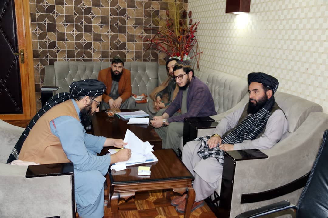 دکرنې وزارت: تېل او ګازو شرکت ته د دوه جریبه ځمکې د لېږد تړون لاسلیک شو