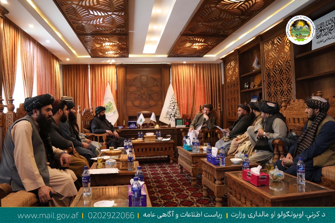 د ترانسپورت او هوايي چلند له مرستیالانو سره د کرنې وزیر لیدنه