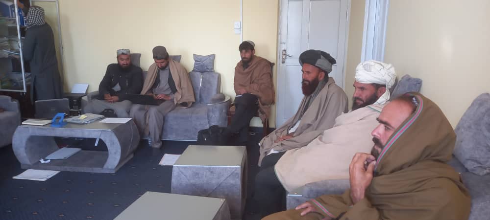 خوست کې د ځمکې غصب او غصب شويو ځمکو بېرته راکرځولو کمېټې غړو ددې ولایت د قبایلو چارو رییس شیخ کلیم الرحمن په مشرۍ غونډه دائره کړه.