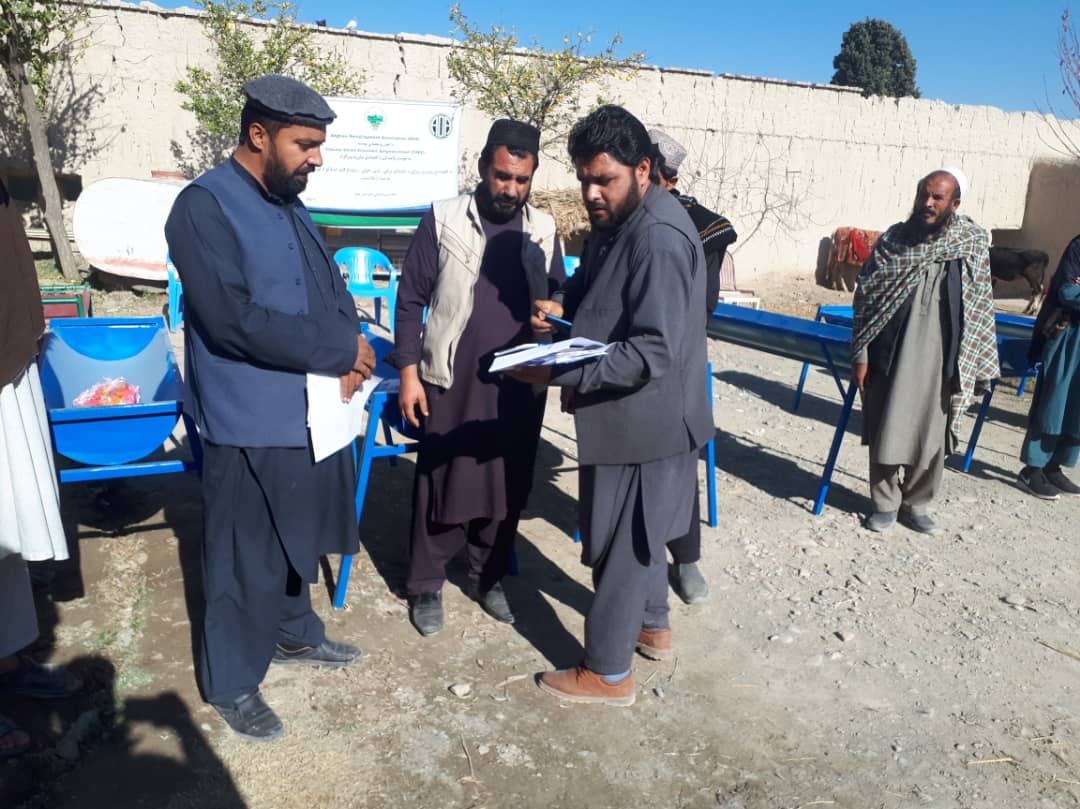 خوست کې پر یوشمېر کورنیو وزې ووېشل شوې