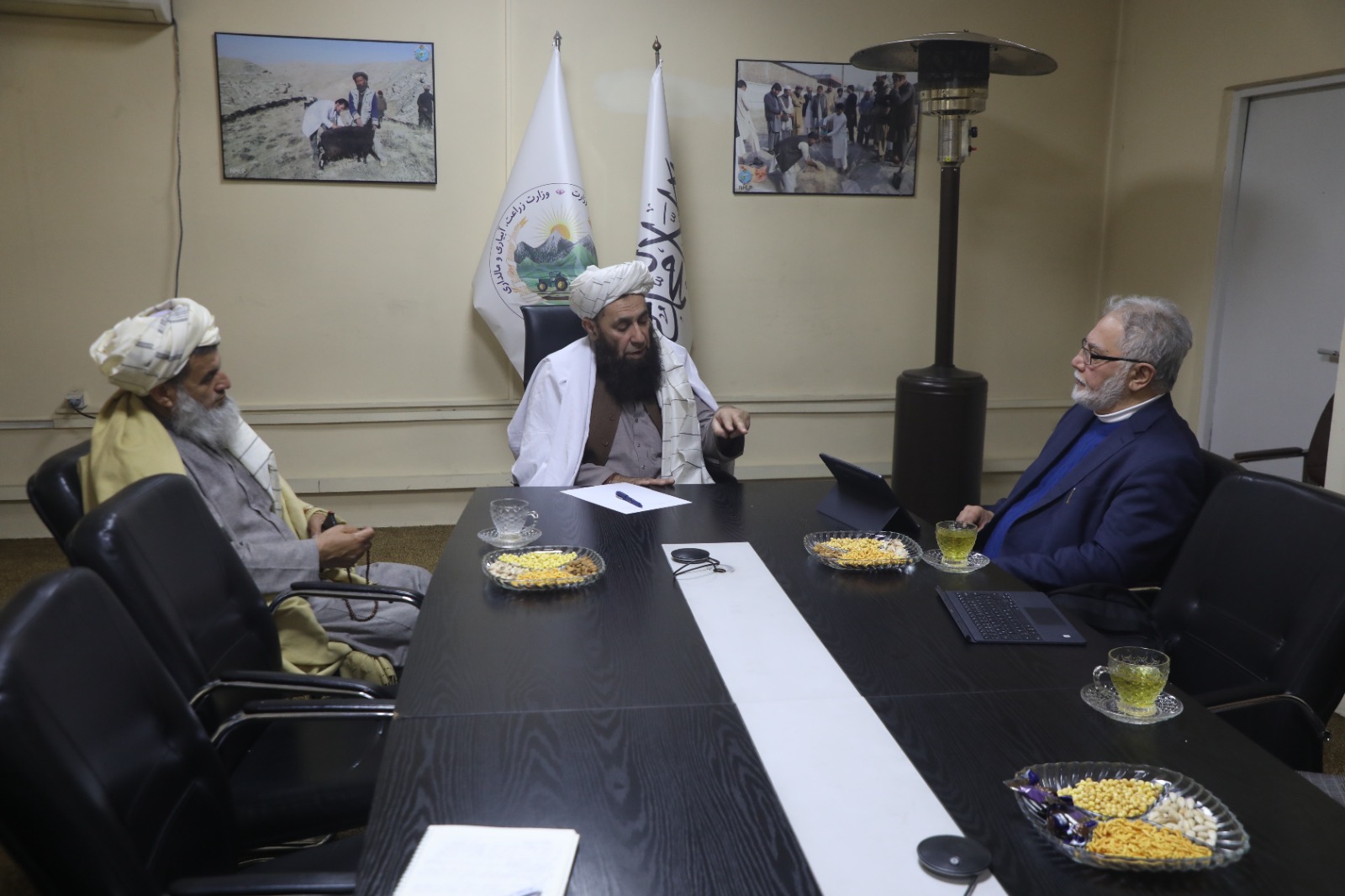 دیدار معین زراعت و مالداری با رئیس شرکت بامیان۲۴ 