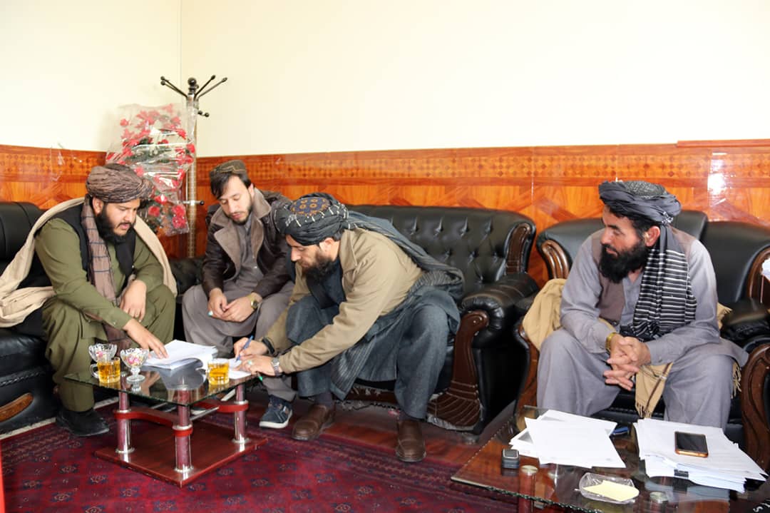 دکرنې وزارت او د کانونو او پټرولیم وزارت ترمنځ د ځمکې د لېږد تړون لاسلیک شو