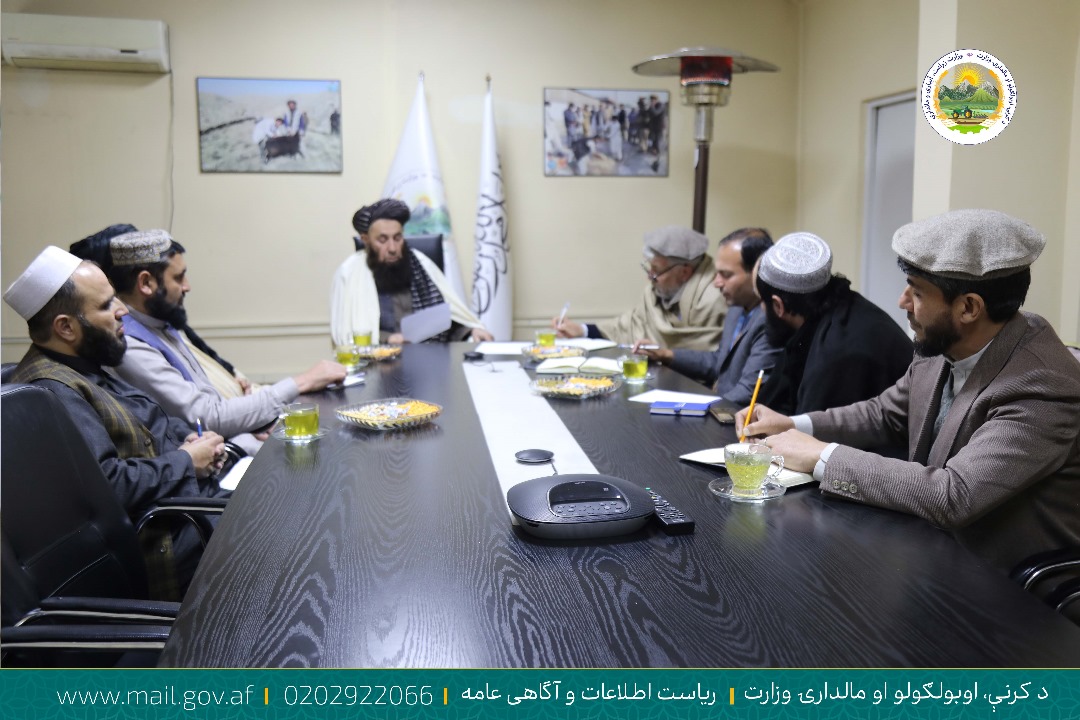 د کرنې او مالدارۍ مرستیال د ملګرو ملتونو د خوړو او کرنې ادارې رییس سره وکتل