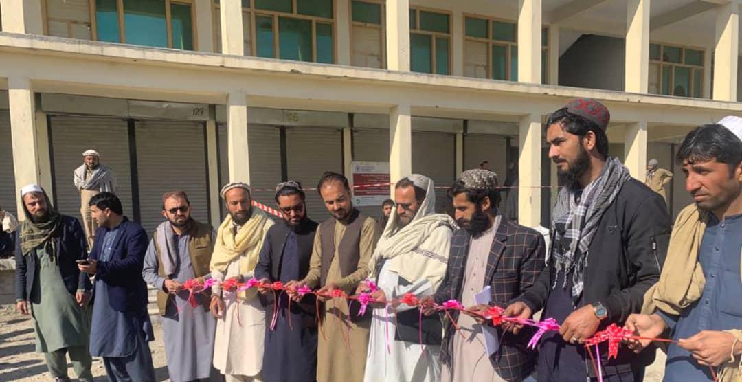 خوست کې پر یوشمېر مالدارانو د څارویو خوراکي توکي ووېشل شوې