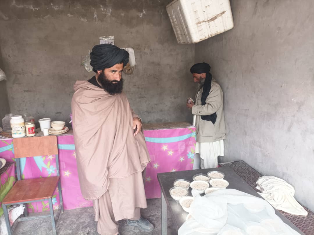 ارزګان کې د لبنیاتو له پلورنځیو څارنه وشوه 