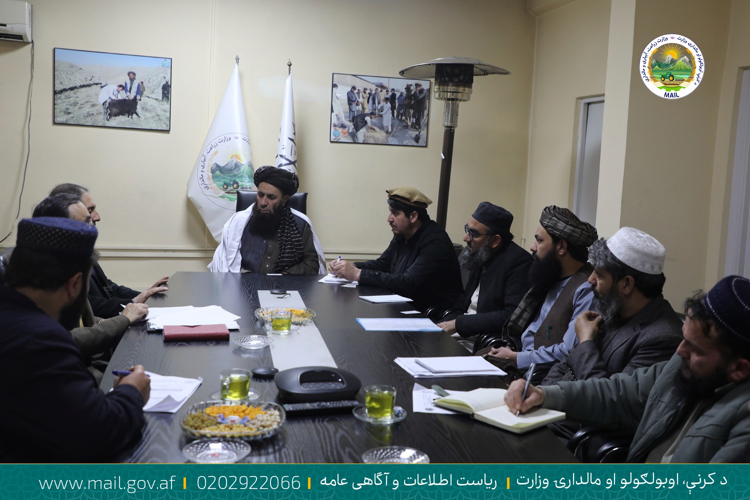 د کرنې او مالدارۍ مرستیال په کابل کې د ایران له مرستیال سفیر سره وکتل