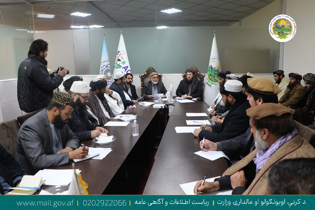 وزیر زراعت و تیم تخنیکیشان از اتاق زراعت و مالداری افغانستان بازدید کردند
