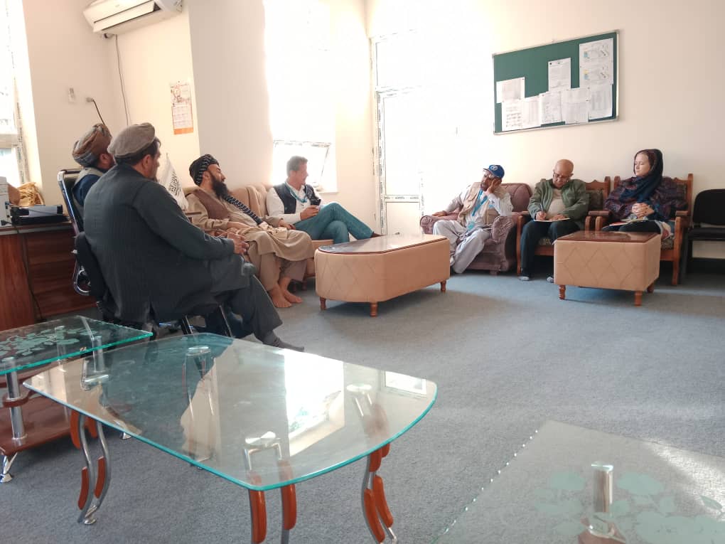 د ننګرهار دکرنې رییس د ملګرو ملتونو دخوړو او کرنې ادارې مرستیال سره وکتل