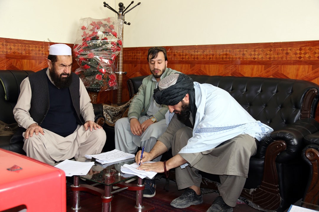 دکرنې وزارت او د سټنډرډ ملي ادارې ترمنځ د ځمکې د لېږد تړون لاسلیک شو