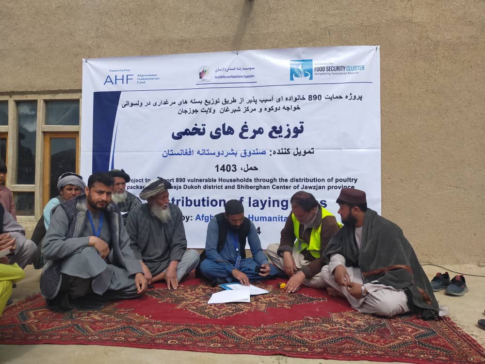 برای ۴۴۵ خانواده در ولسوالی خواجه دوکوه ولایت جوزجان مرغهای تخمی توزیع گردید
