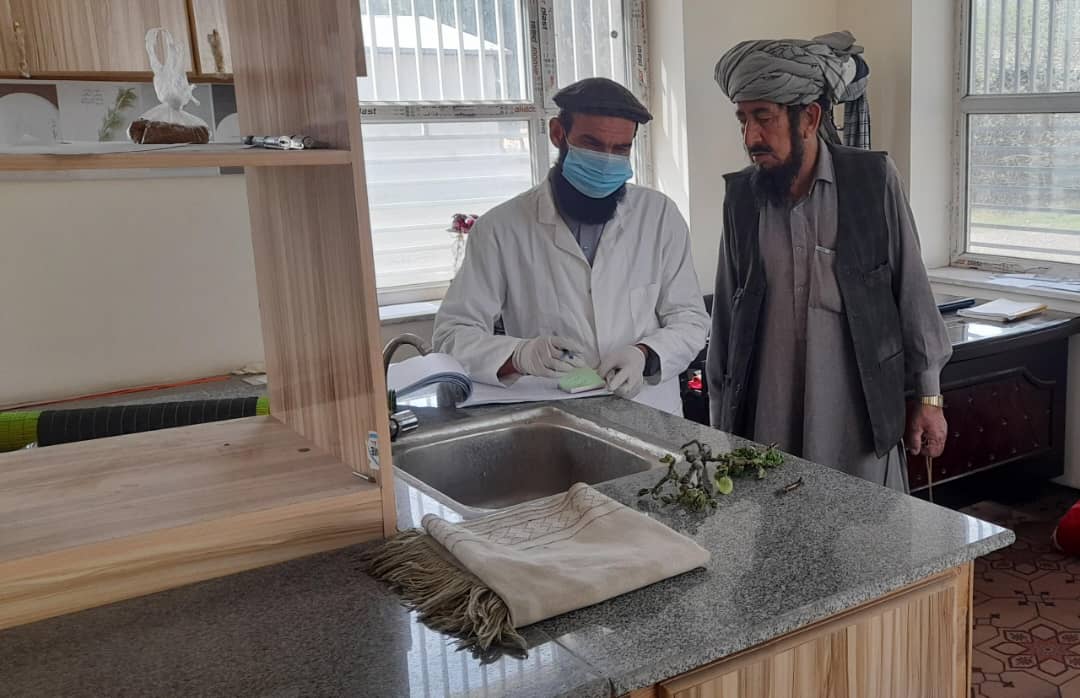خوست کې یوشمېر بزګران وروزل شول