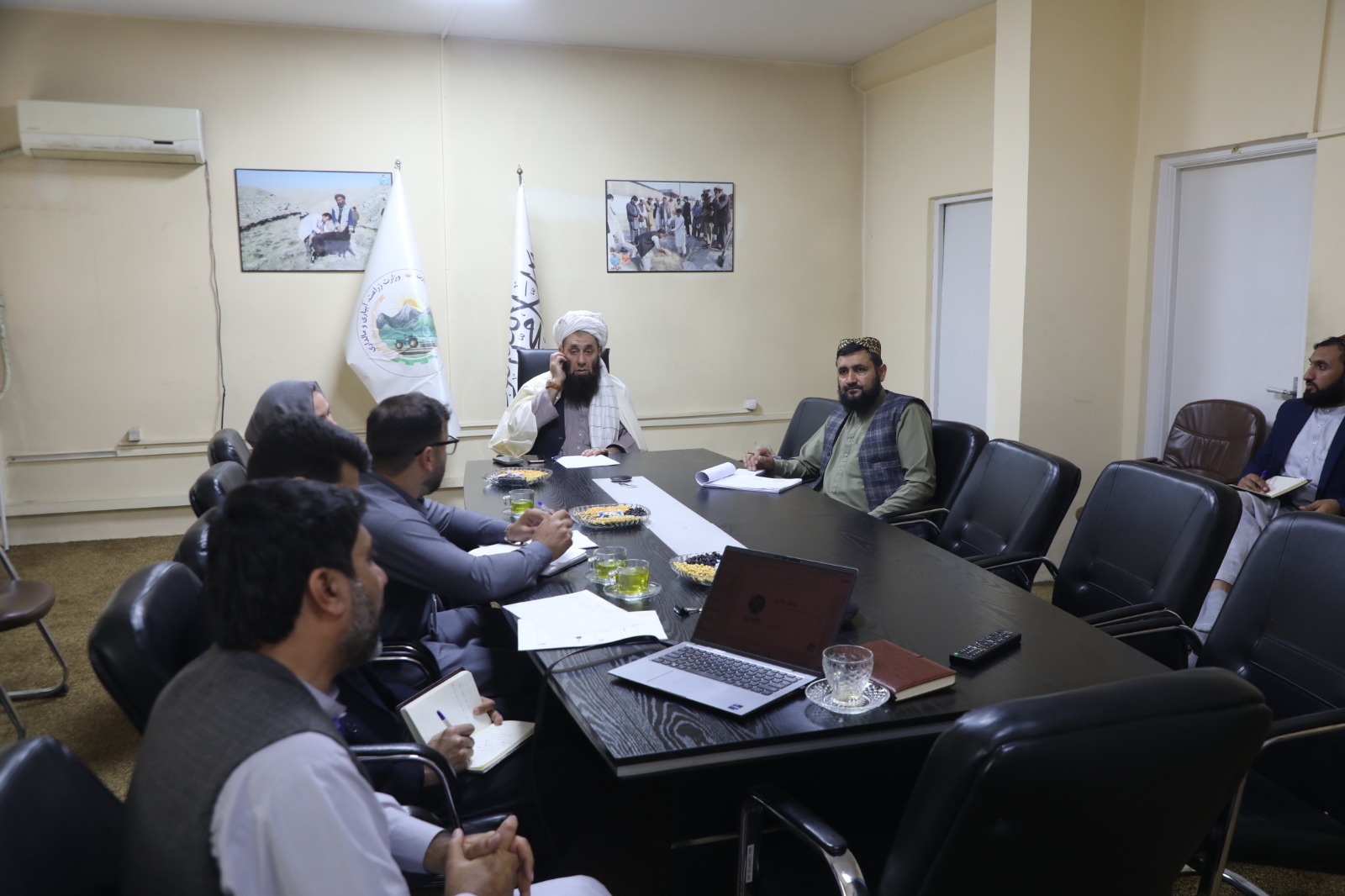 رهبری دفتر اکتید پلان دو پروژه را با معین زراعت و مالداری شریک نمودند