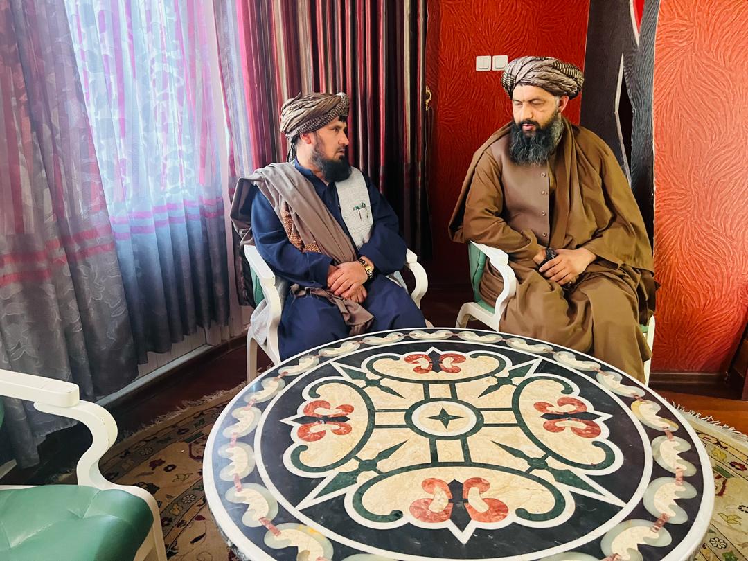د کندز دکرنې رییس د افغانستان وسله وال پوځ لوی درستیز سره وکتل