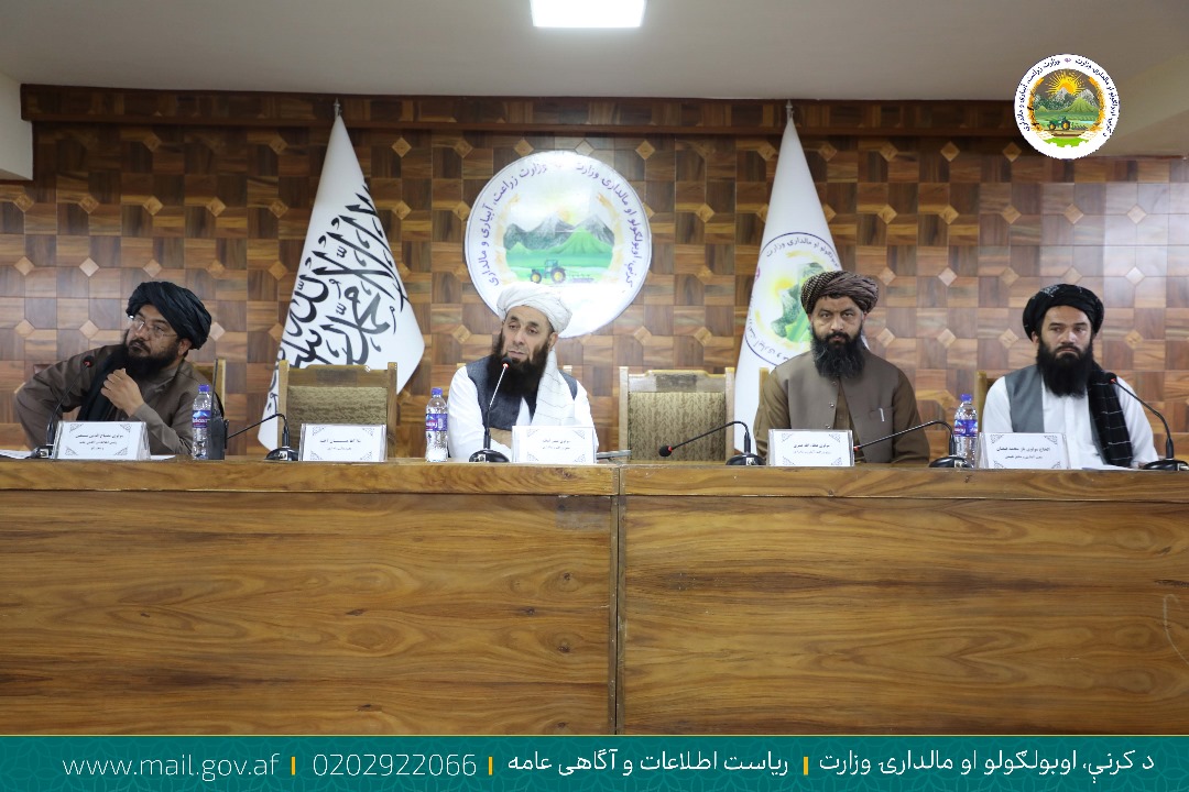 جلسه بررسی آماده گیها برای برگزاری نمایشگاه محصولات زراعتی برگزار شد