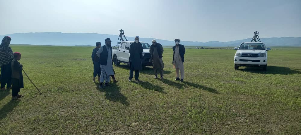کمپاین مجادله علیه آفت ملخ در ولایت تخار جریان دارد