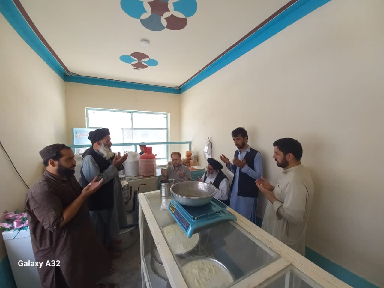 د کندهار سپین بولدک کې د شېدوټولولو او پروسس مرکز پرانیستل شو