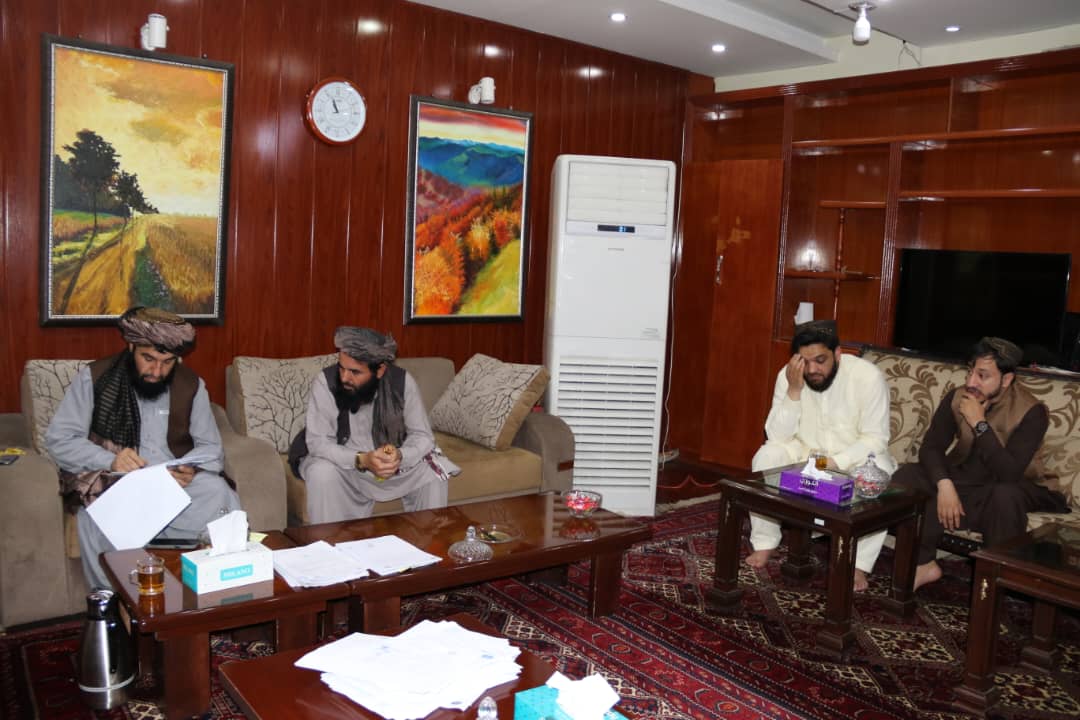 دکرنې، اوبولګولو او مالدارۍ وزارت د ځمکو چارو ریاست او ټرانسپورټ او هوایي چلند وزارت ترمنځ؛ د۹۱۴ جریبه ځمکې د لېږد تړون لاسلیک شو.
