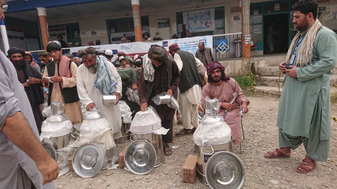 د کندهار دامان کې پر لسګونو مالدارانو د مالدارۍ کڅوړې ووېشل شوې