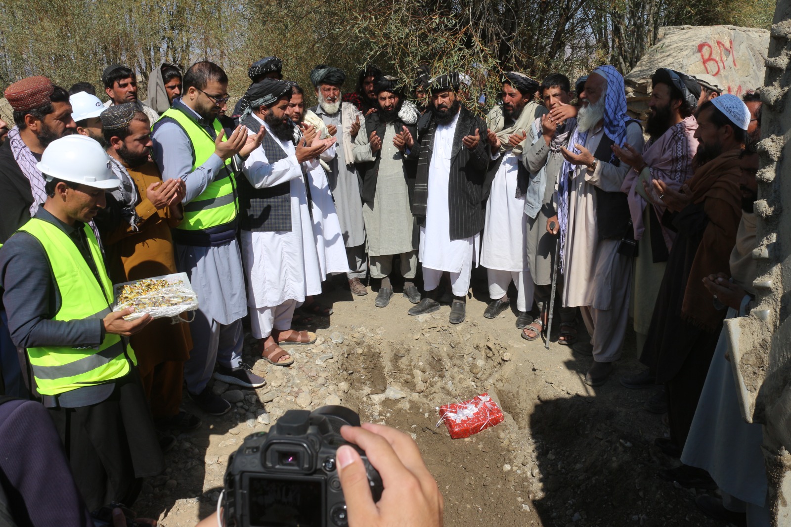 د پکتیا سیدکرم کې د دوه نیم میلیونه افغانیو په ارزښت د ترناب، محافظتي دېوال او کانال جوړولو چارې پیل شوې