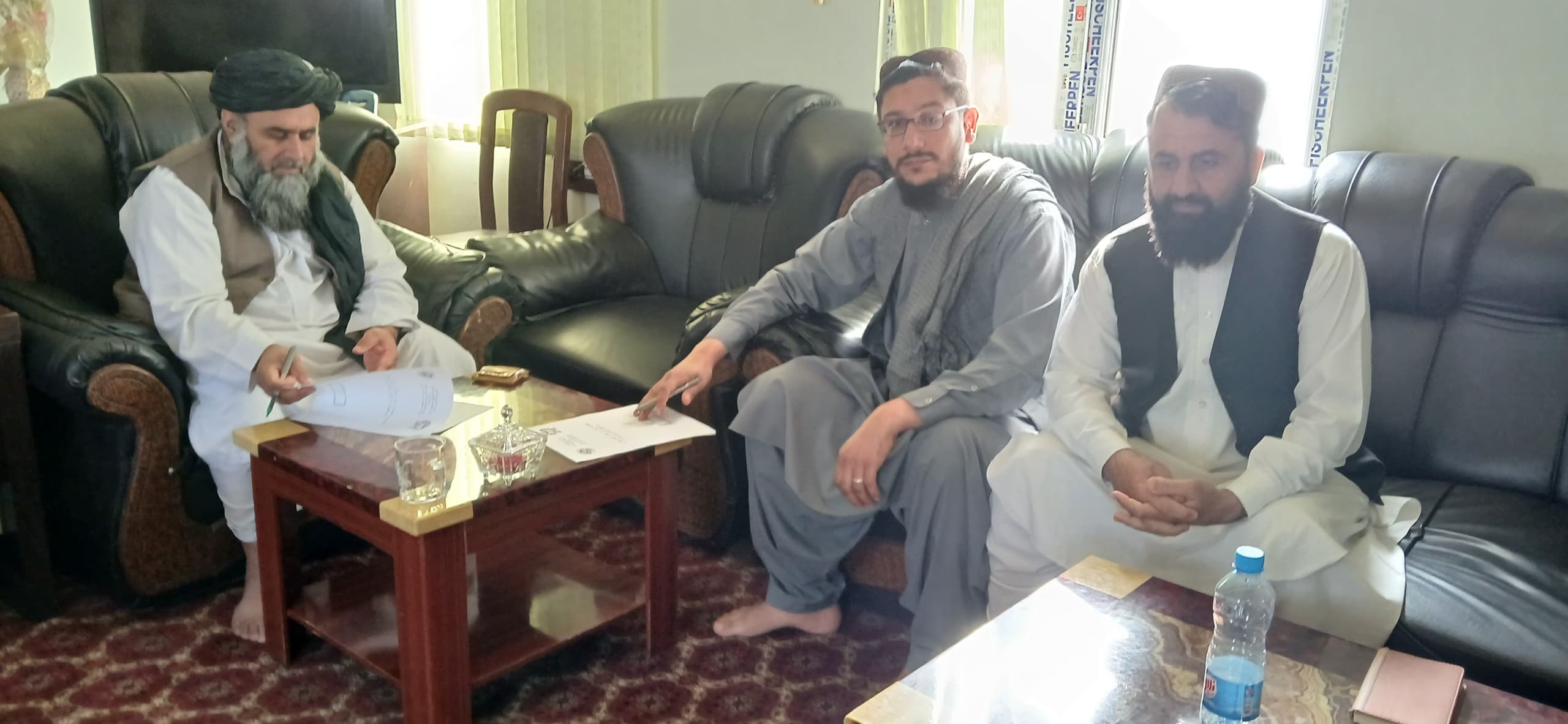 د فراه ولایت دکرنې ریاست او دهمدې ولایت د کرنې او وټرنرۍ انستیتوت ترمنځ هوکړهلیک لاسلیک شو