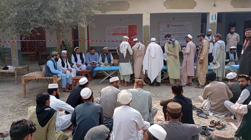 د ننګرهار دکرنې ریاست: مومندرې کې ۲۰۰ برګرانو سره دنږدې ۱.۵ میلیونه افغانیو نغدې مرسته وشوه