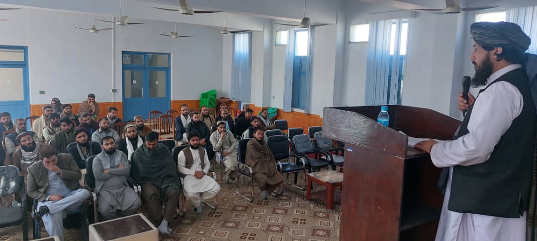 ننګرهار کې د پنځو ښارګوټو د سروې او اجارې په برخه کې کارمندانو ته روزنيز ورکشاپ دائر شو