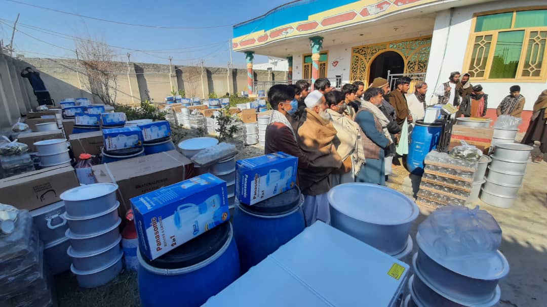 لغمان کې د څهباندې ۷۲۵ زره افغانیو په ارزښت د سبزیجاتو او مېوو د پروسس وسایلو مرسته وشوه