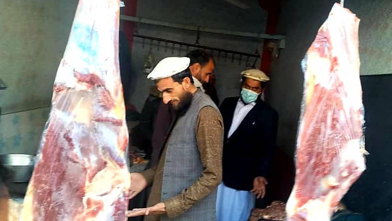 د کونړ مرکز اسدآباد کې یوشمېر قصابۍ وڅارل شول