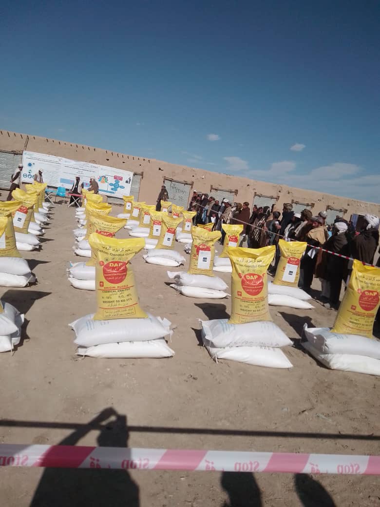 پکتیکا کې ۲زره او ۸۰۰ مستحقو بزګرانو ته د مرستو وېش پیل شو